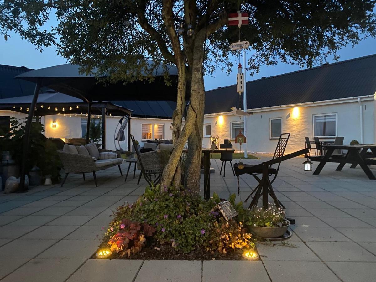 Motel Hune Blokhus Buitenkant foto